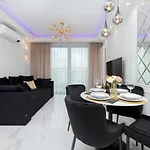 Appartamento Plac Unii Srodmiescie By Renters Prestige Gdynia