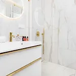 Plac Unii Srodmiescie By Renters Prestige