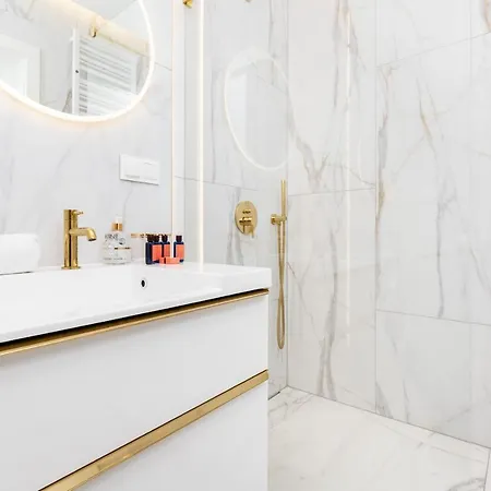 Plac Unii Srodmiescie By Renters Prestige